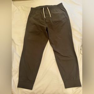 Men’s Vuori XXL lined Kore Jogger Dark Oregano